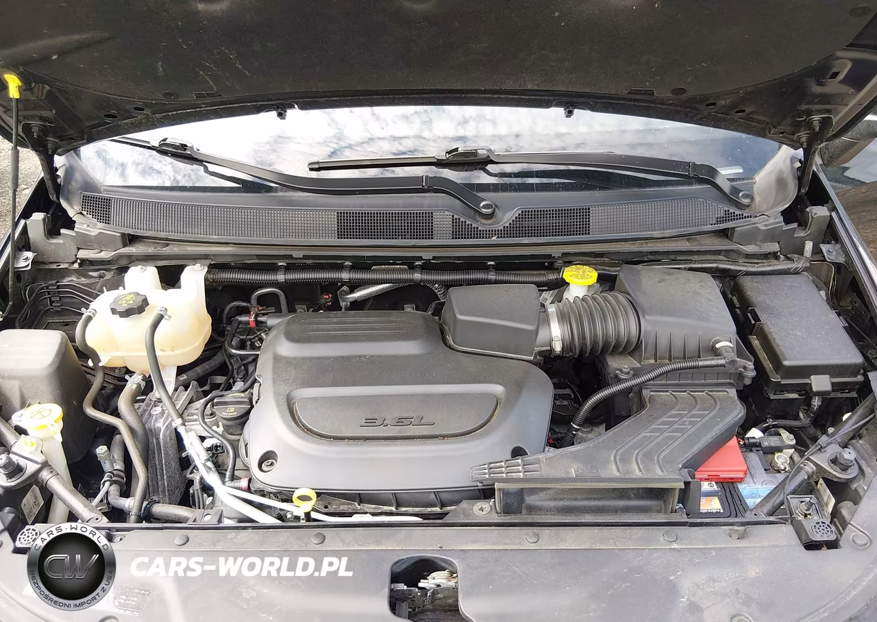 2023 Chrysler Pacifica Touring L VIN:2C4RC1BG0PR563922 - 10