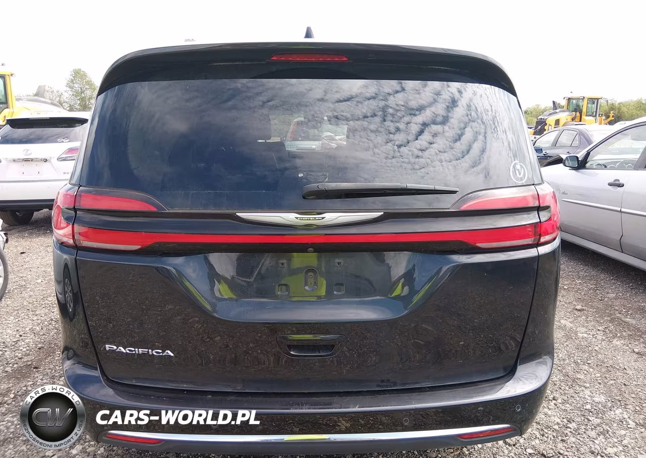 2023 Chrysler Pacifica Touring L VIN:2C4RC1BG0PR563922 - 16