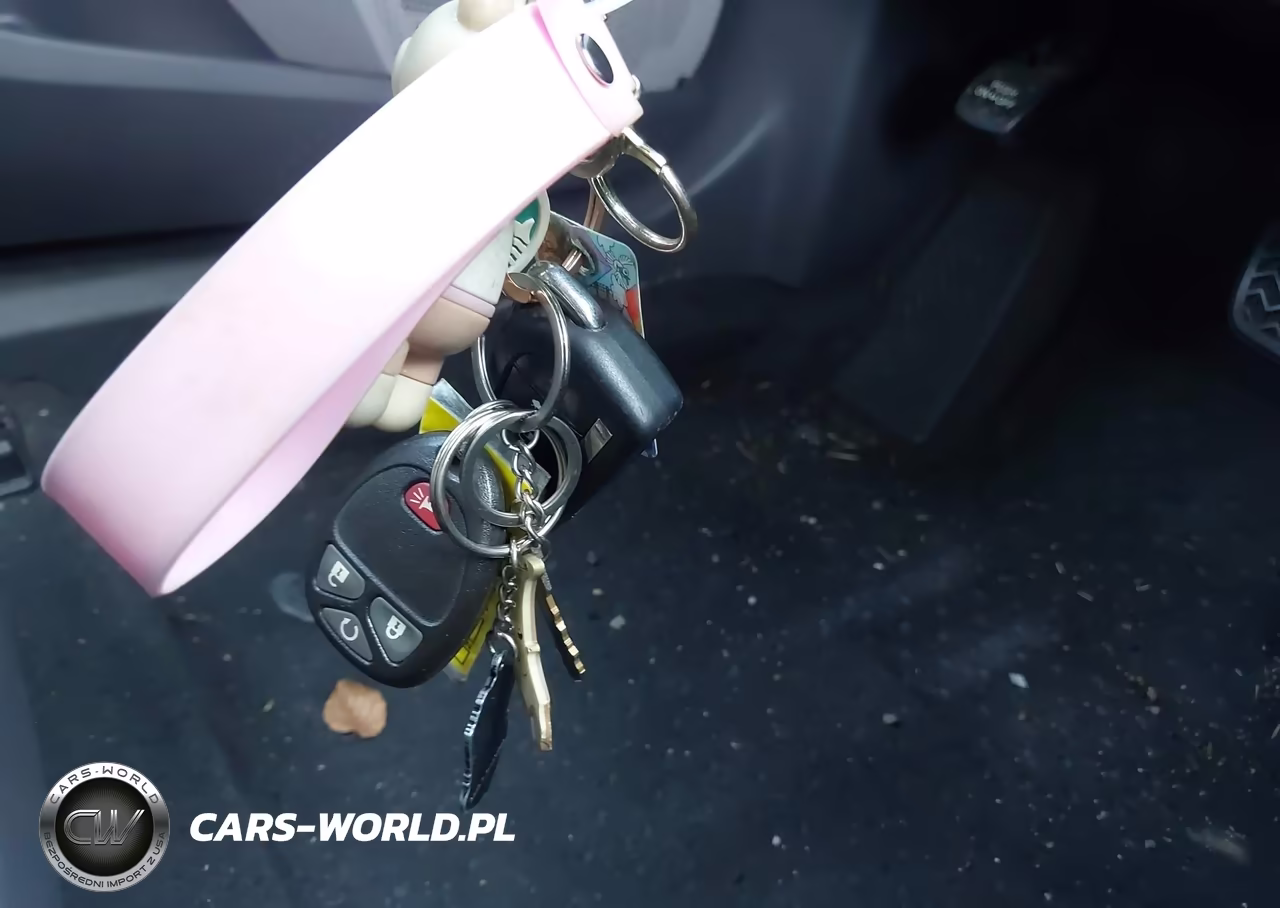 2020 Toyota Camry Le VIN:4T1C11AK3LU314105 - 11