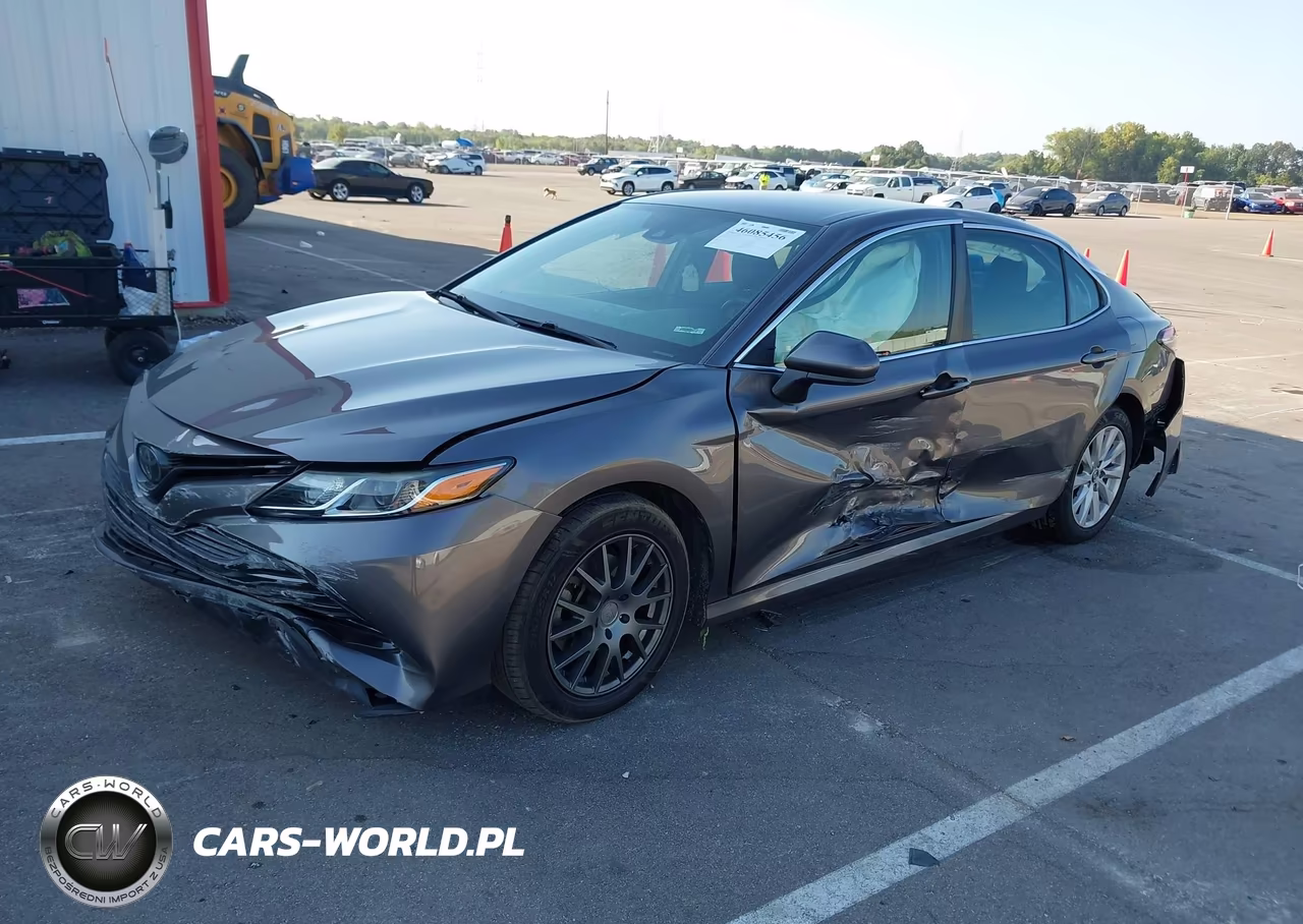 2020 Toyota Camry Le VIN:4T1C11AK3LU314105 - 2