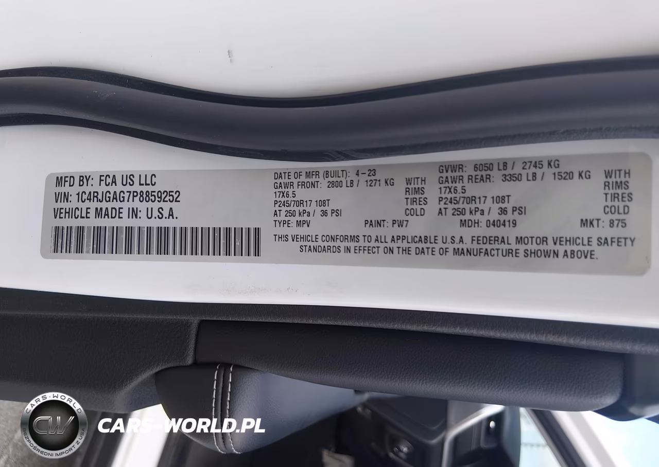 2023 Jeep Grand Cherokee Laredo 4X2 VIN:1C4RJGAG7P8859252 - 9