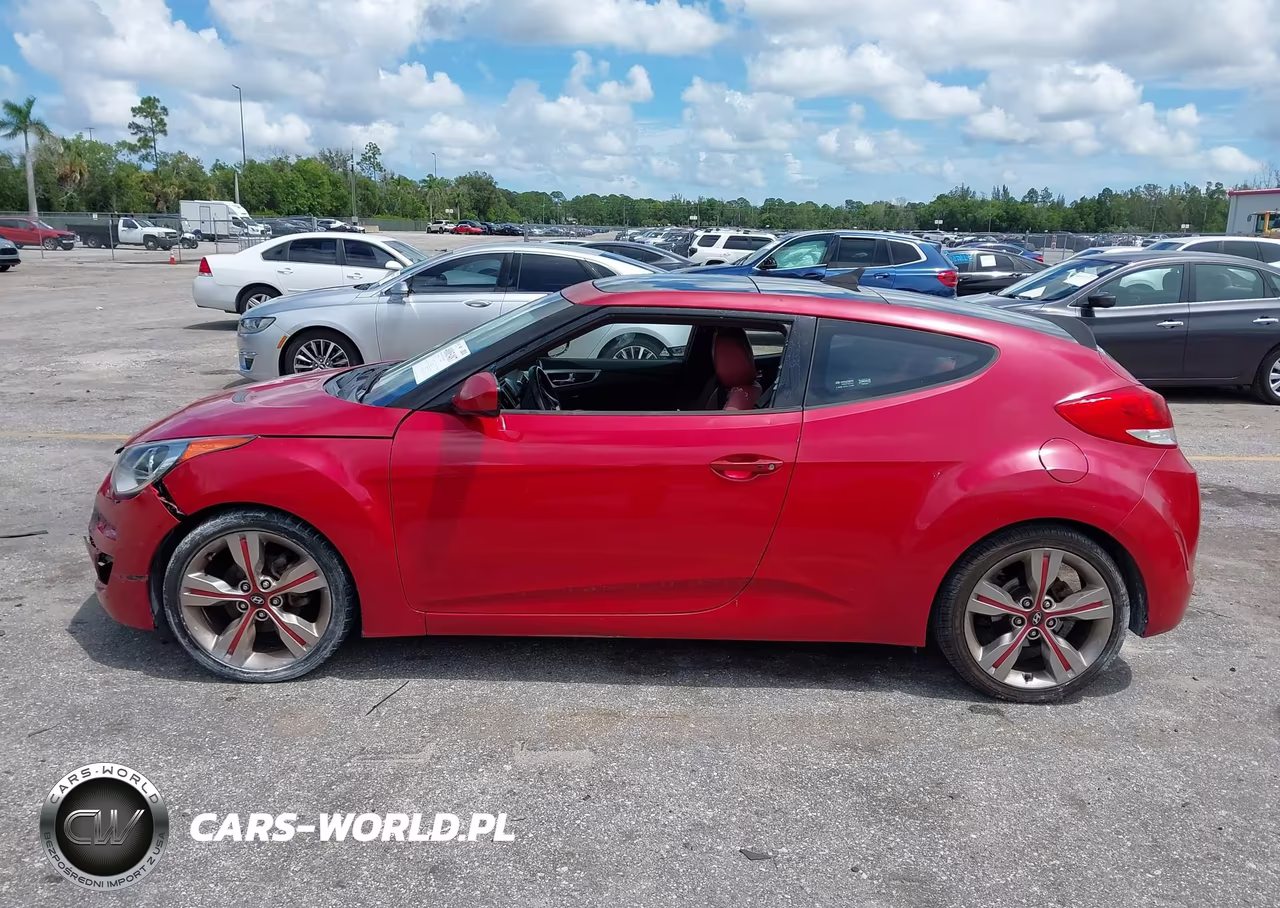2012 Hyundai Veloster Base W-Red-Black VIN:KMHTC6AD5CU077934 - 14
