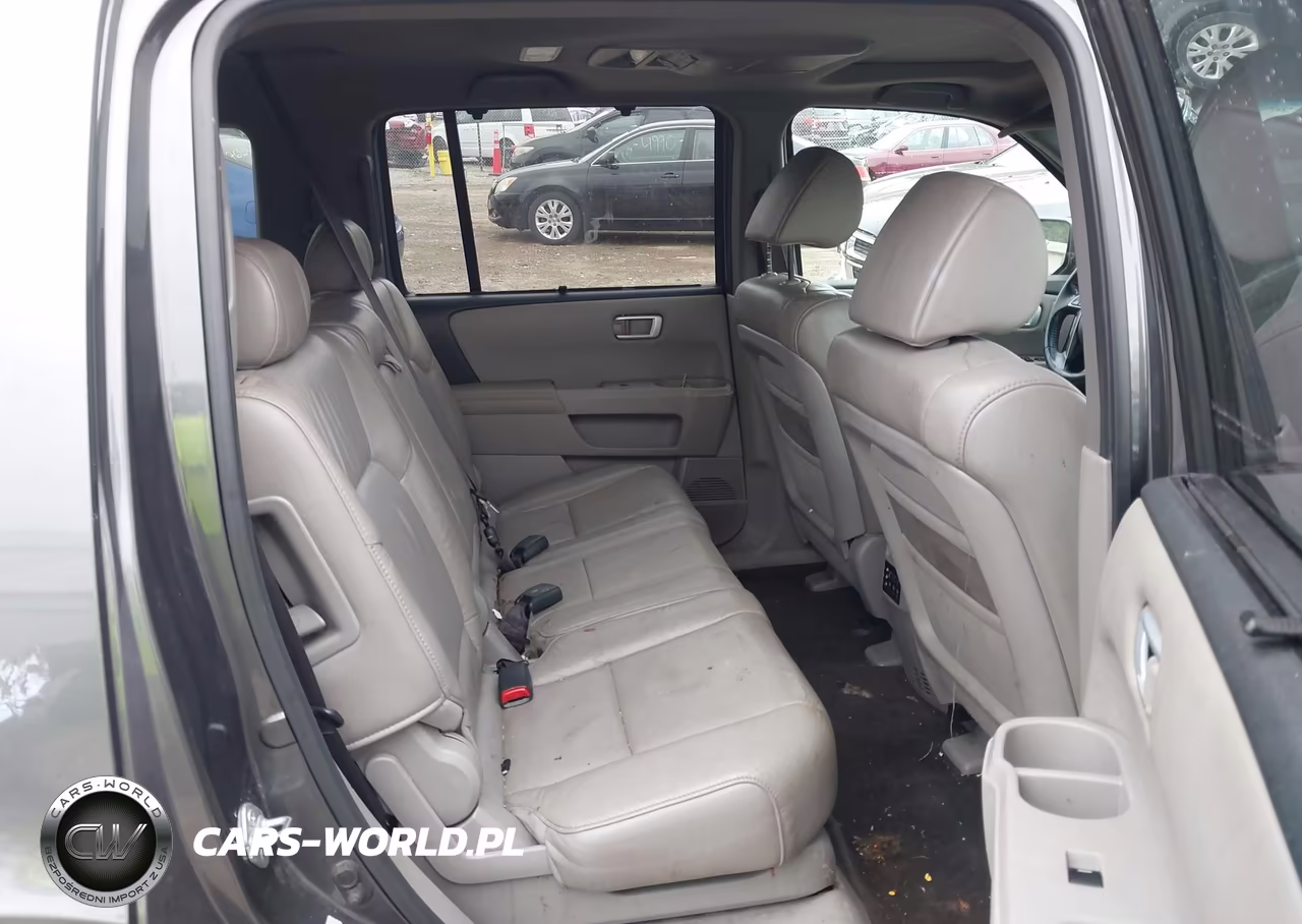 2011 Honda Pilot Touring VIN:5FNYF4H98BB074640 - 8