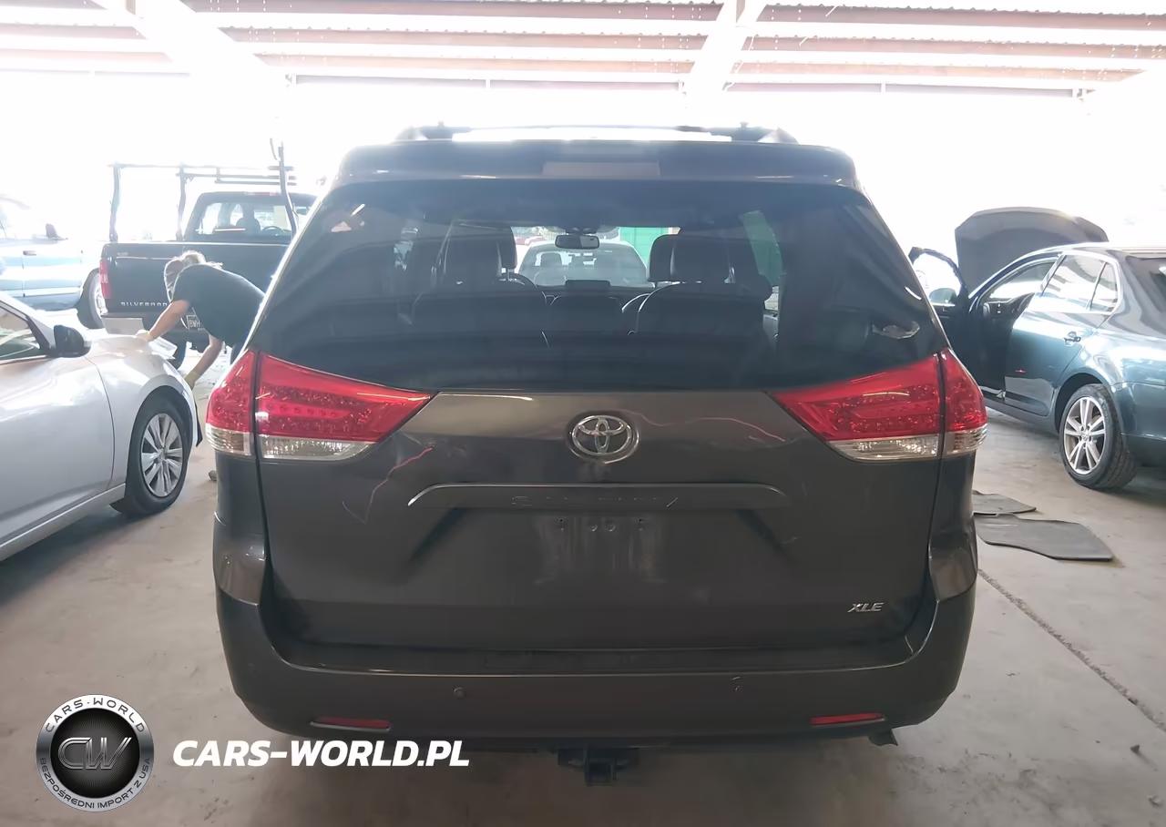 2013 Toyota Sienna Xle V6 8 Passenger VIN:5TDYK3DC0DS378938 - 16
