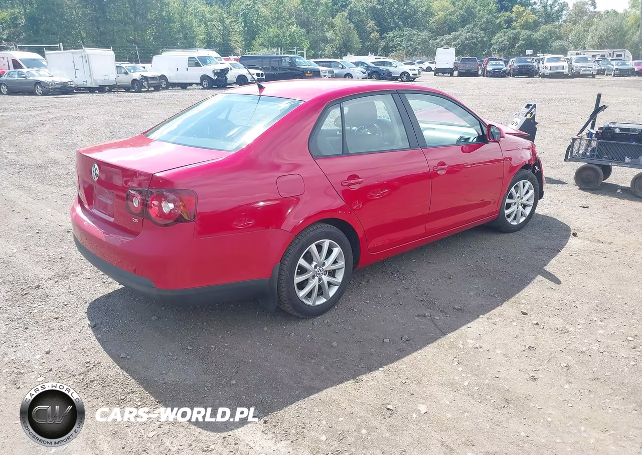 2010 Volkswagen Jetta Limited Edition VIN:3VWRZ7AJXAM145362 - 4