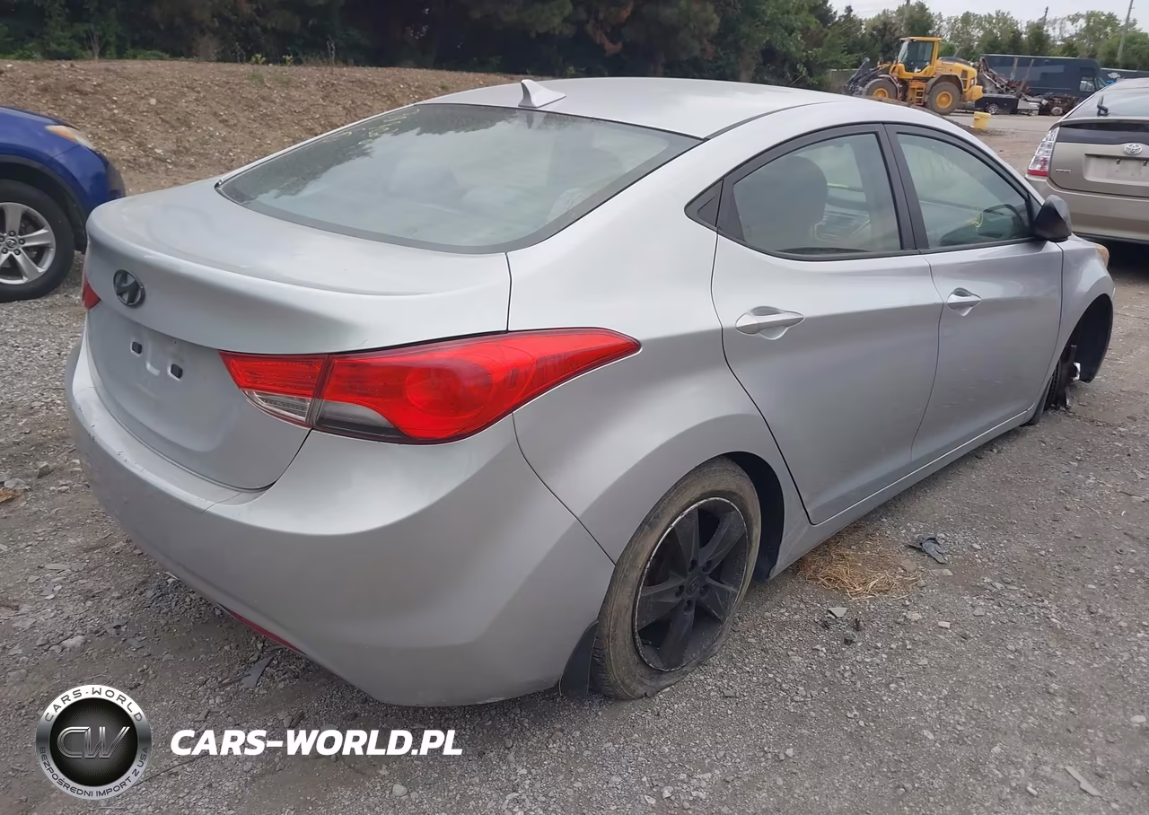2013 Hyundai Elantra Gls VIN:5NPDH4AE1DH399022 - 4