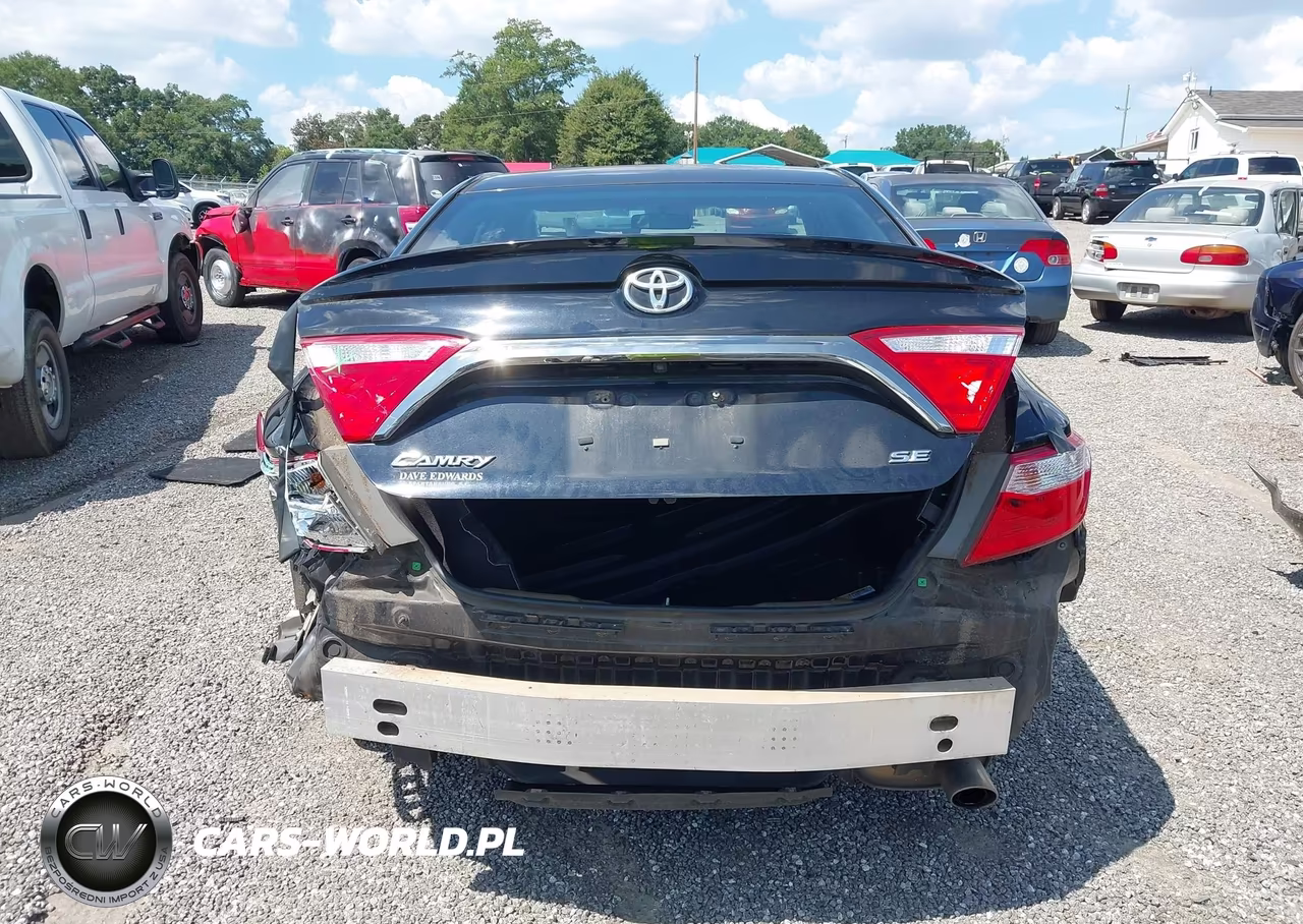2016 Toyota Camry Se VIN:4T1BF1FK4GU197713 - 17
