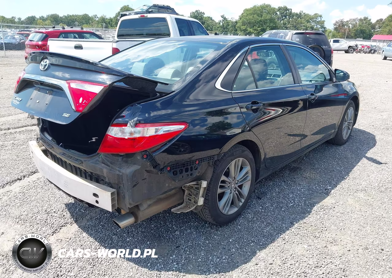 2016 Toyota Camry Se VIN:4T1BF1FK4GU197713 - 4
