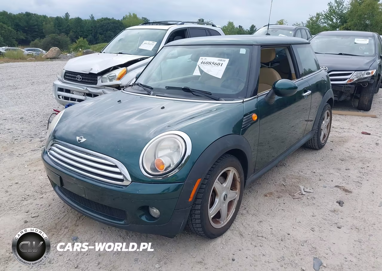 2007 Mini Cooper VIN:WMWMF33587TT52080 - 2
