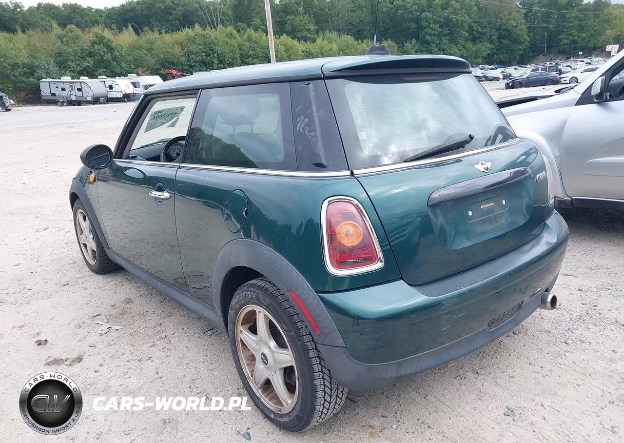 2007 Mini Cooper VIN:WMWMF33587TT52080 - 3