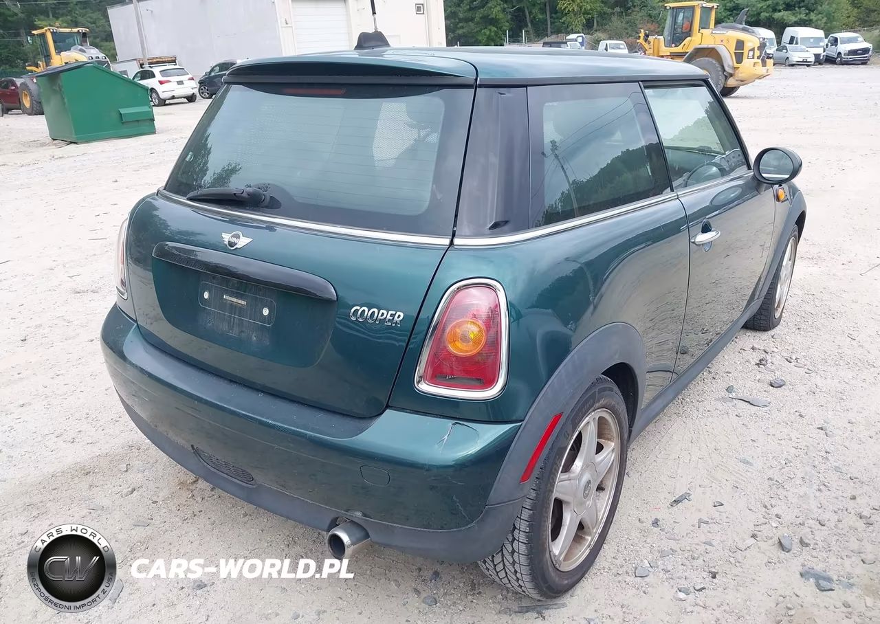 2007 Mini Cooper VIN:WMWMF33587TT52080 - 4