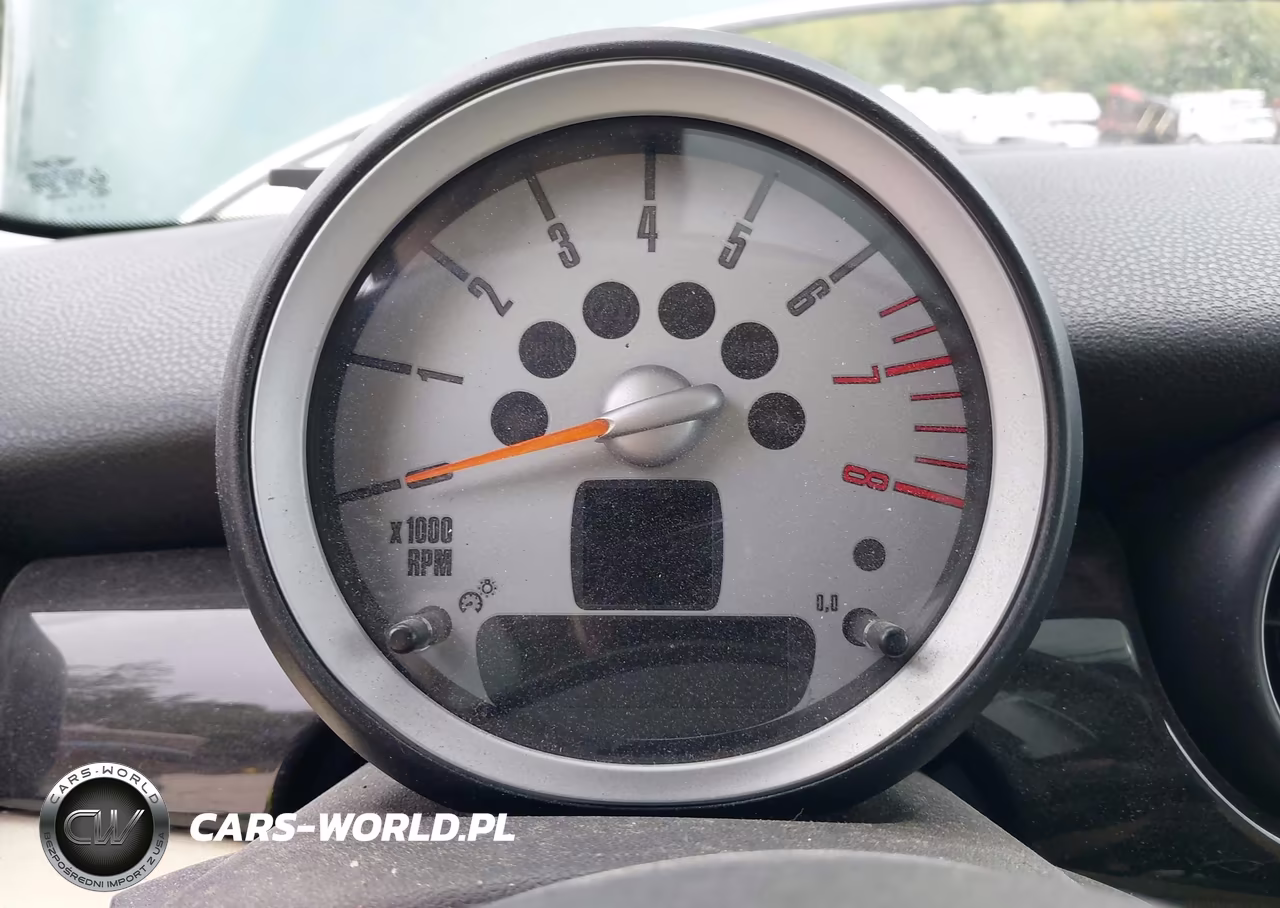 2007 Mini Cooper VIN:WMWMF33587TT52080 - 7