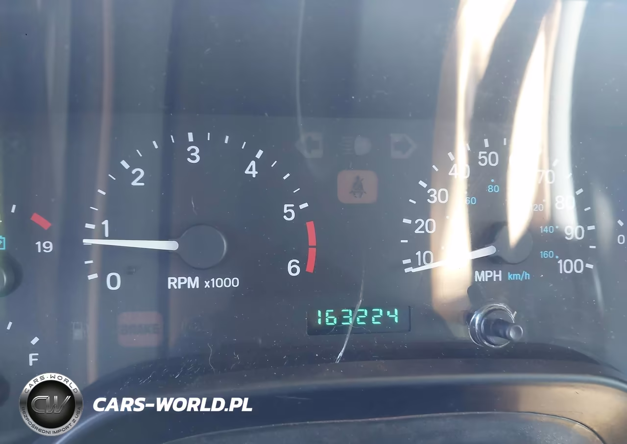 2000 Jeep Wrangler Sahara VIN:1J4FA59S3YP732032 - 7