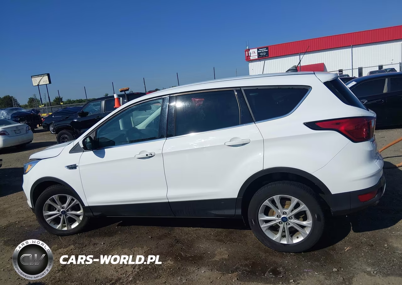 2019 Ford Escape Se VIN:1FMCU0GDXKUA30012 - 14