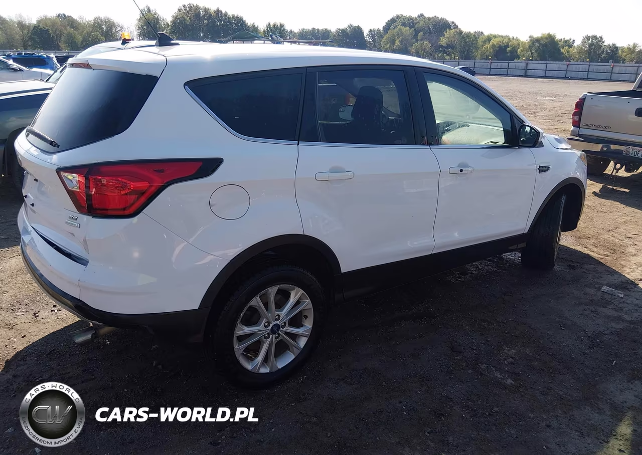 2019 Ford Escape Se VIN:1FMCU0GDXKUA30012 - 4