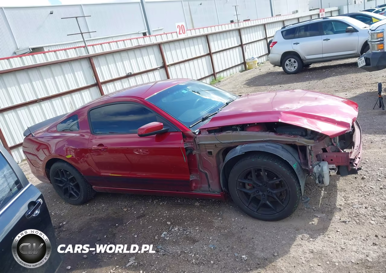 2014 Ford Mustang V6 Premium VIN:1ZVBP8AM5E5236445 - 14