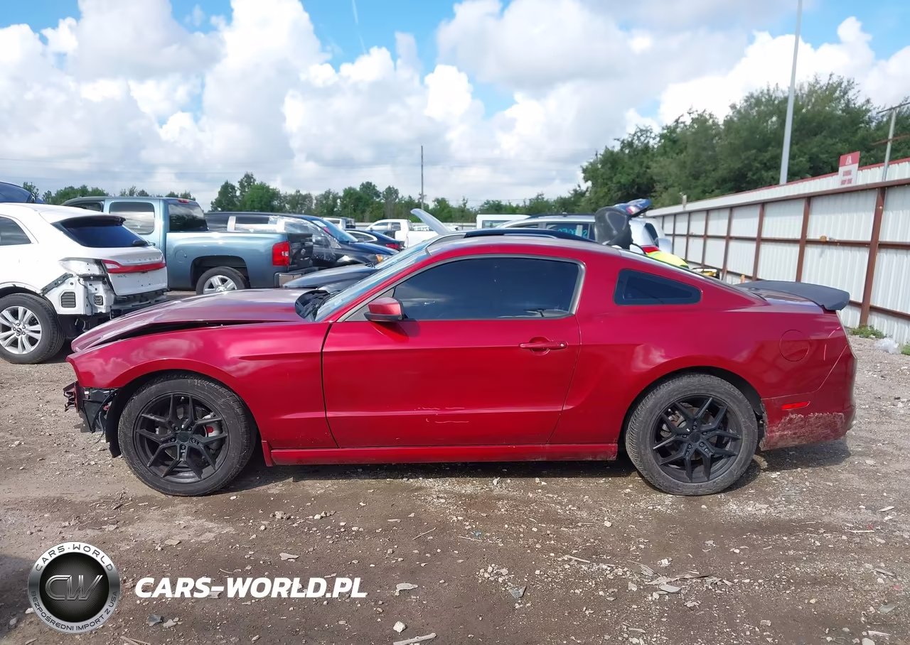 2014 Ford Mustang V6 Premium VIN:1ZVBP8AM5E5236445 - 15