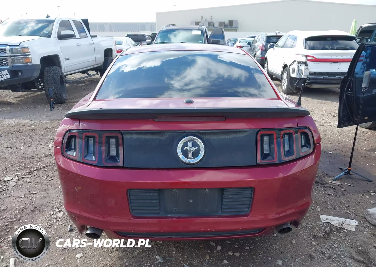2014 Ford Mustang V6 Premium VIN:1ZVBP8AM5E5236445 - 17