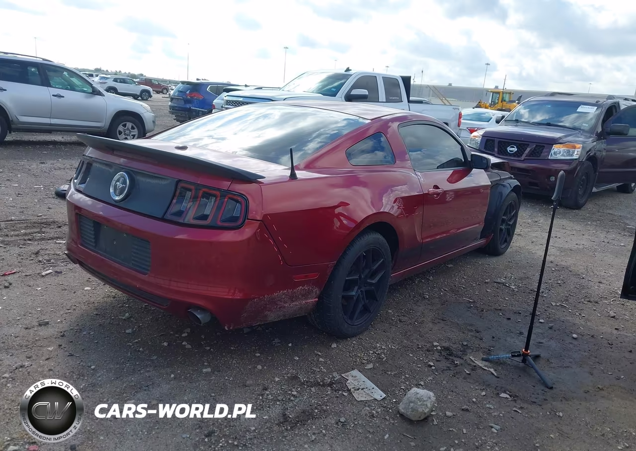 2014 Ford Mustang V6 Premium VIN:1ZVBP8AM5E5236445 - 4