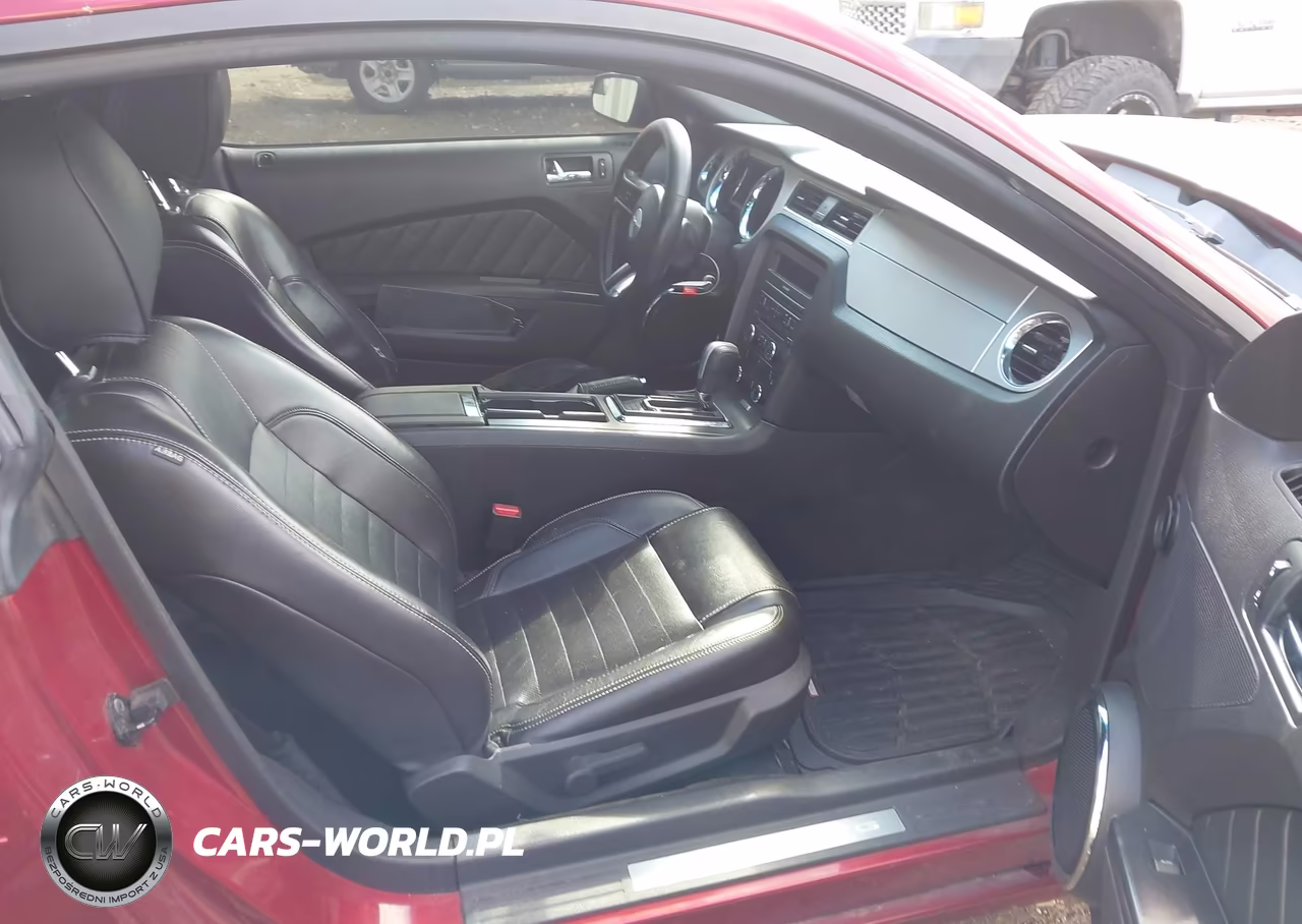 2014 Ford Mustang V6 Premium VIN:1ZVBP8AM5E5236445 - 5