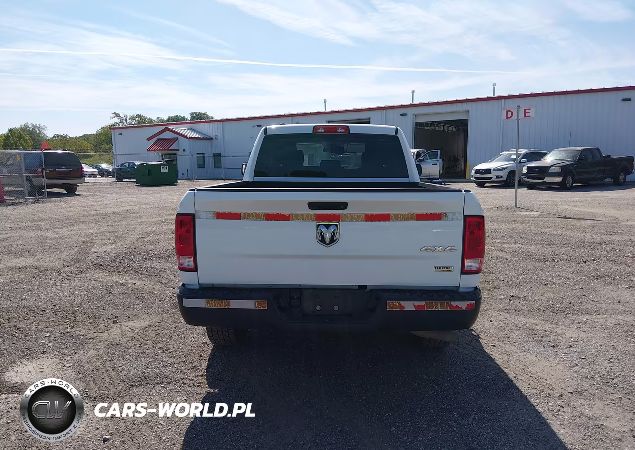 2018 Ram 1500 Tradesman 4X4 6'4 Box VIN:1C6RR7FG3JS326138 - 17