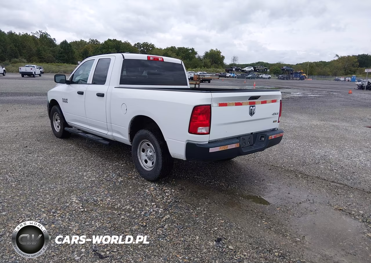 2018 Ram 1500 Tradesman 4X4 6'4 Box VIN:1C6RR7FG3JS326138 - 3