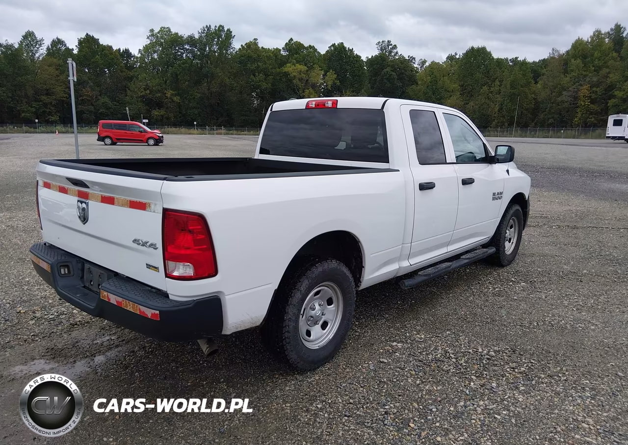2018 Ram 1500 Tradesman 4X4 6'4 Box VIN:1C6RR7FG3JS326138 - 4