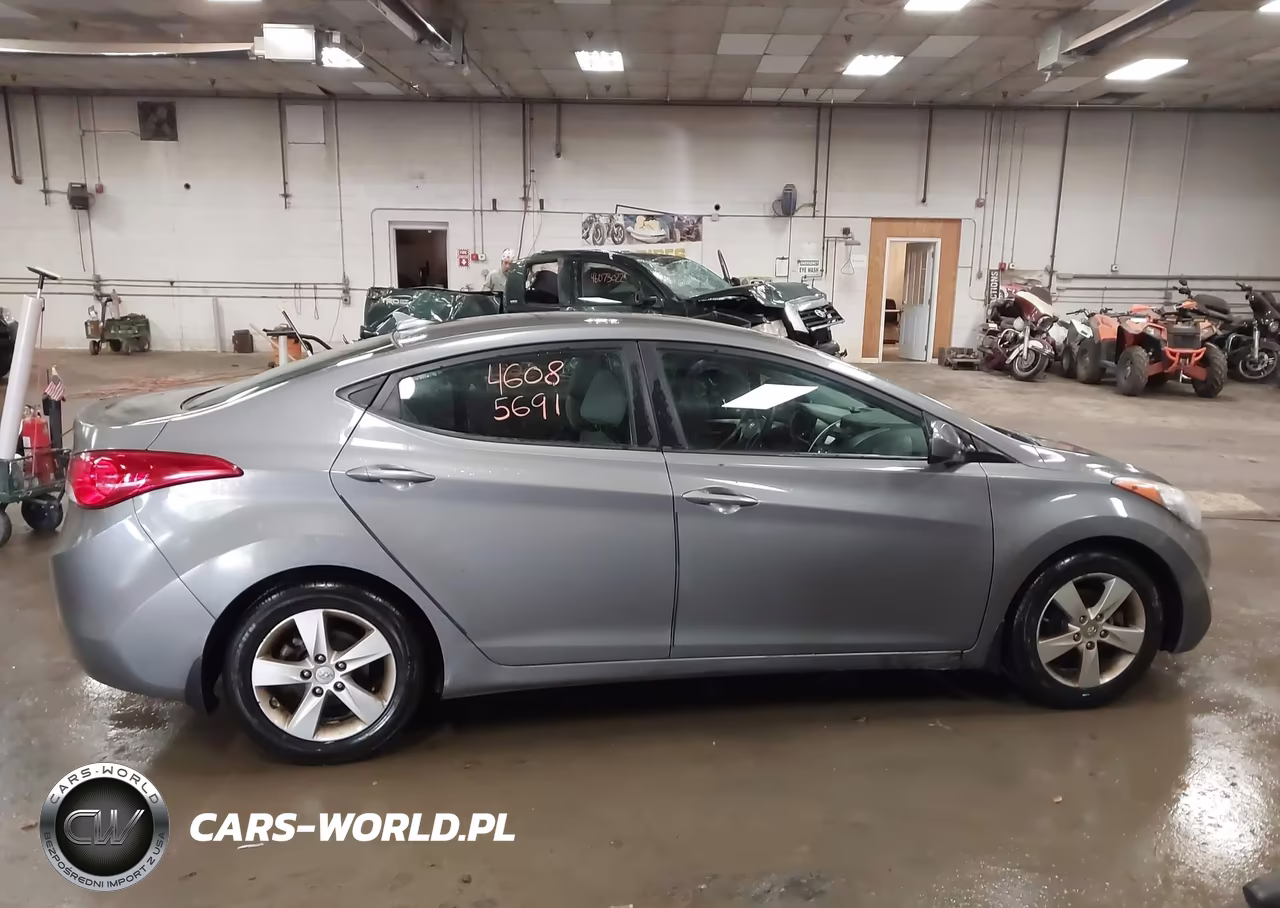 2013 Hyundai Elantra Gls VIN:5NPDH4AE4DH395708 - 13