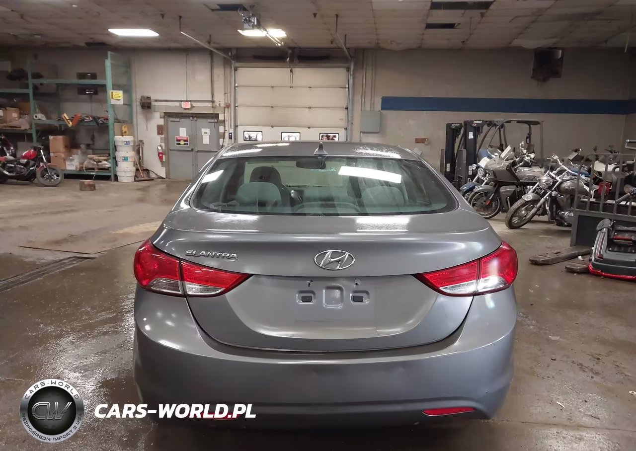 2013 Hyundai Elantra Gls VIN:5NPDH4AE4DH395708 - 16