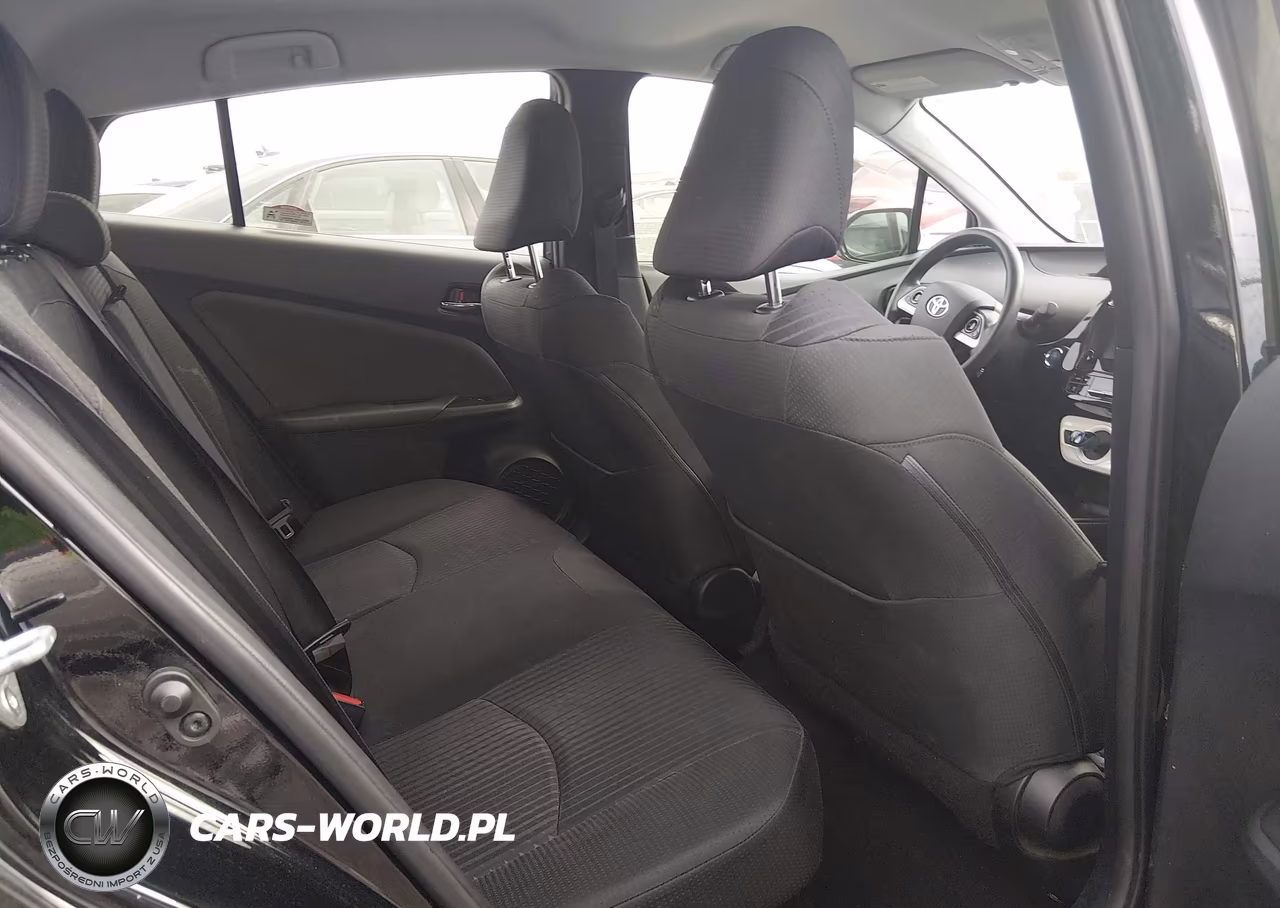 2016 Toyota Prius Two Eco VIN:JTDKARFUXG3027400 - 8
