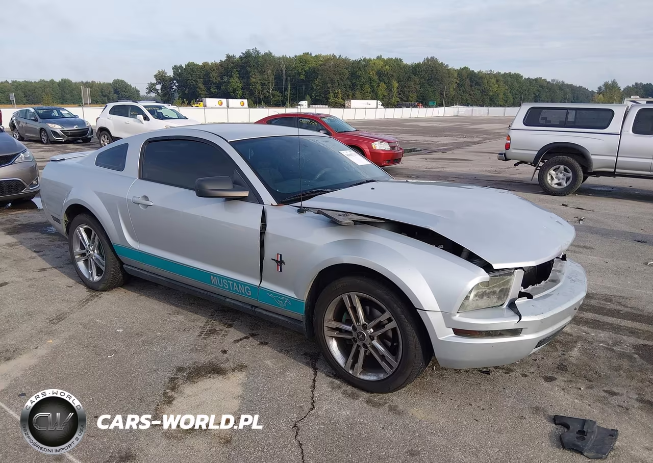 2007 Ford Mustang V6 Deluxe-V6 Premium