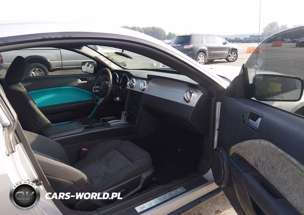 2007 Ford Mustang V6 Deluxe-V6 Premium VIN:1ZVFT80N375367688 - 5