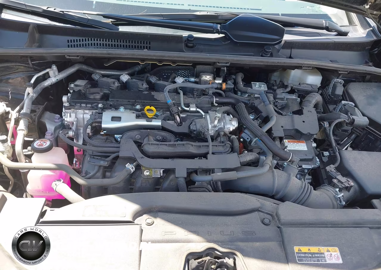 2025 Toyota Prius Le VIN:JTDACAAU4S3056642 - 10