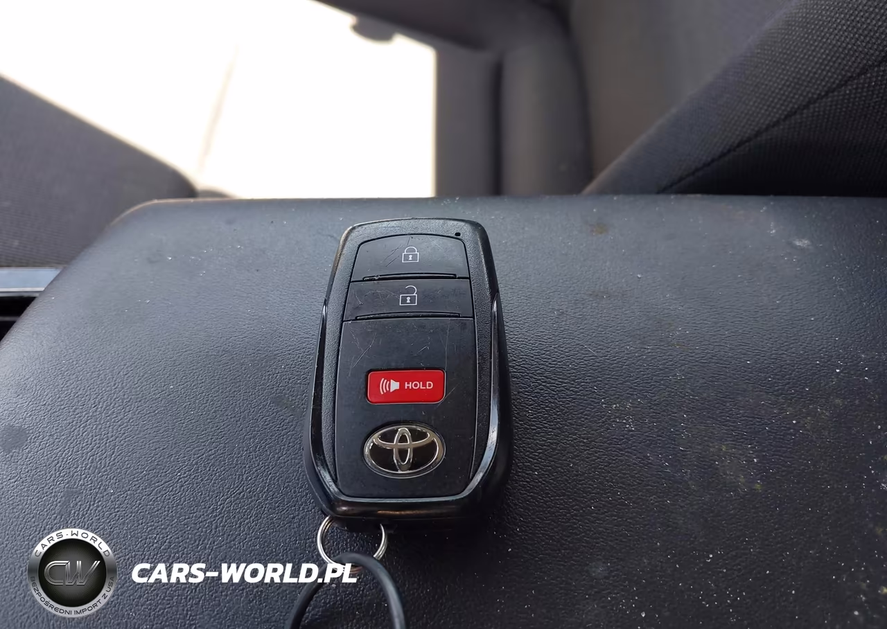 2025 Toyota Prius Le VIN:JTDACAAU4S3056642 - 11