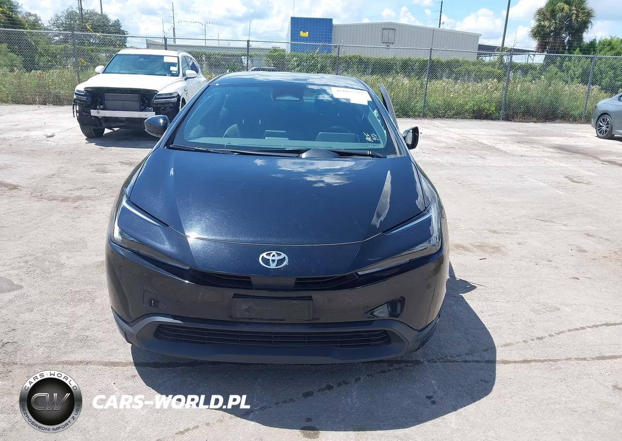 2025 Toyota Prius Le VIN:JTDACAAU4S3056642 - 12