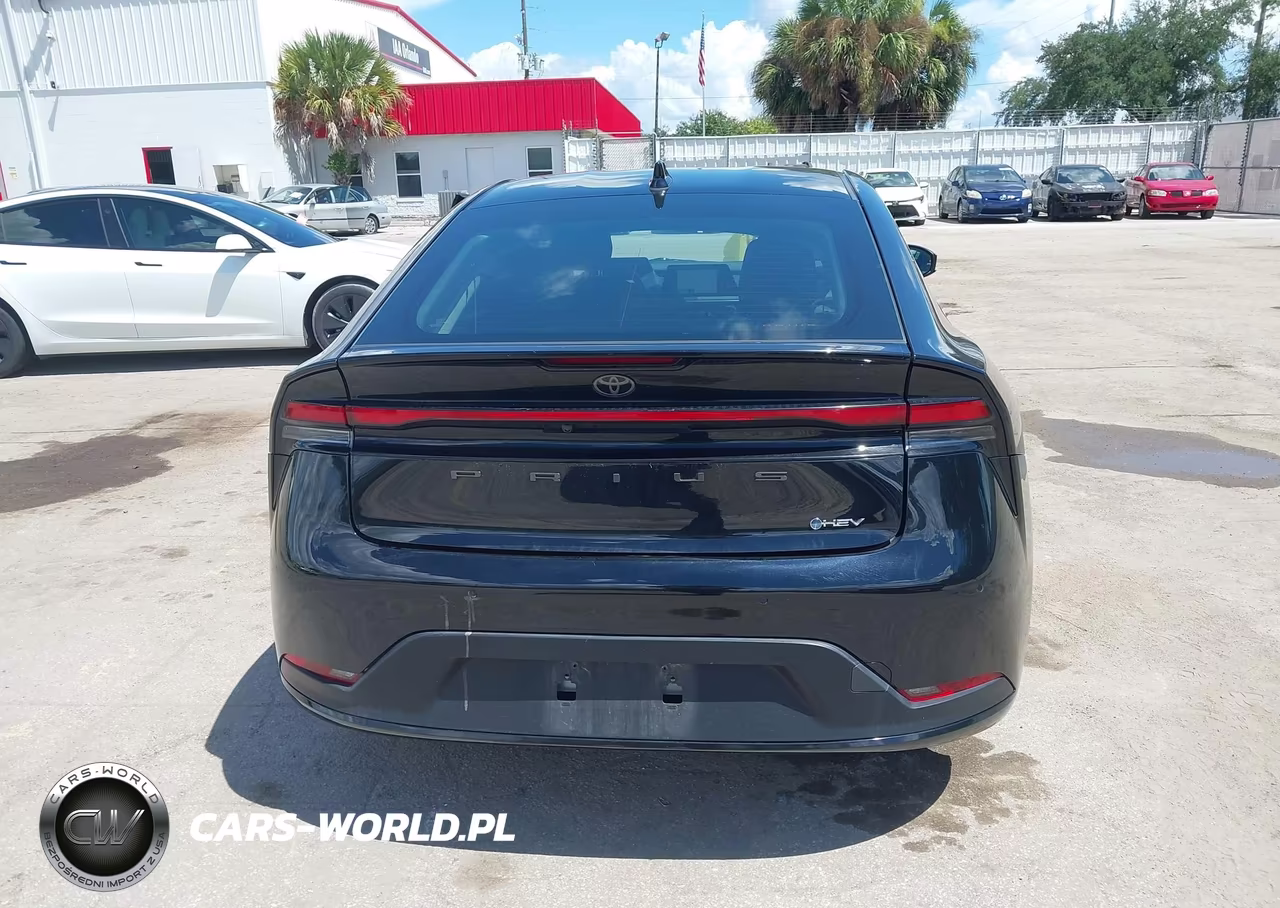 2025 Toyota Prius Le VIN:JTDACAAU4S3056642 - 16