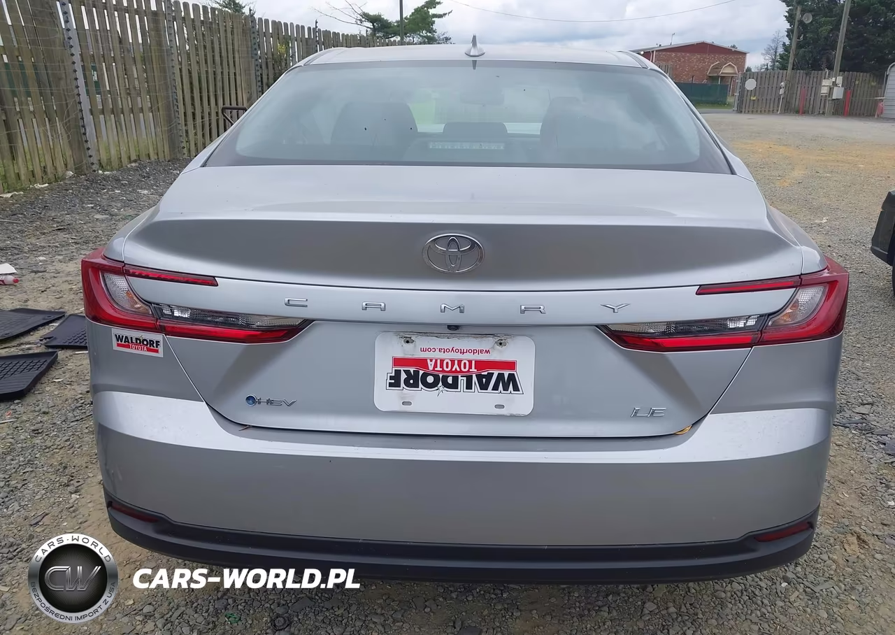 2025 Toyota Camry Le VIN:4T1DAACK1SU627606 - 16