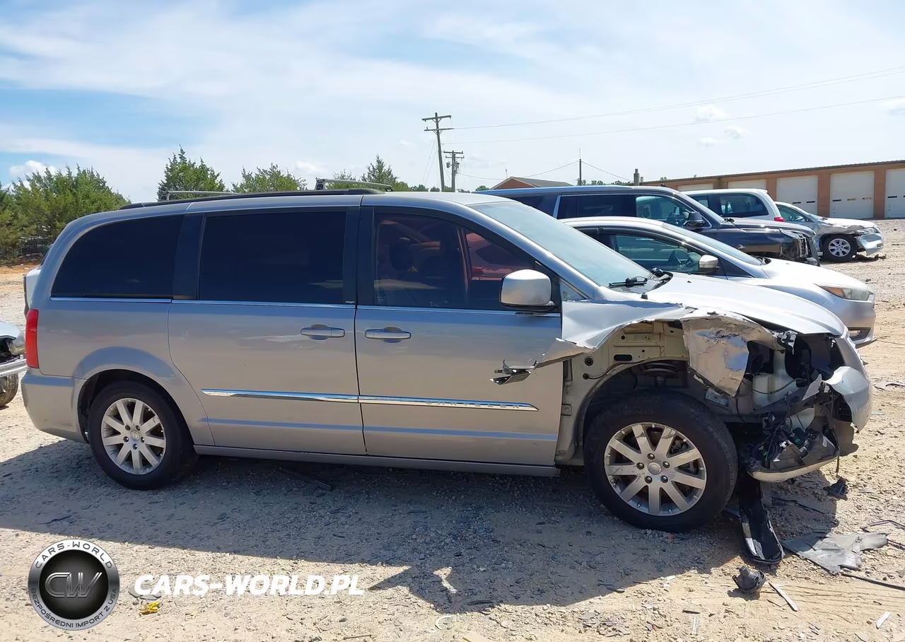 2014 Chrysler Town & Country Touring VIN:2C4RC1BG5ER357878 - 13
