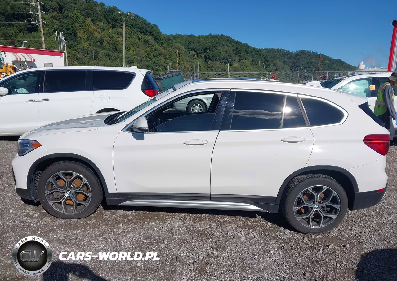 2021 BMW X1 xDrive28I VIN:WBXJG9C05M5U32241 - 14