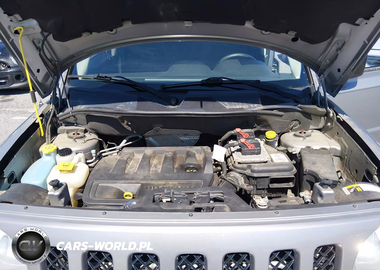 2015 Jeep Patriot Latitude VIN:1C4NJPFB1FD400946 - 10