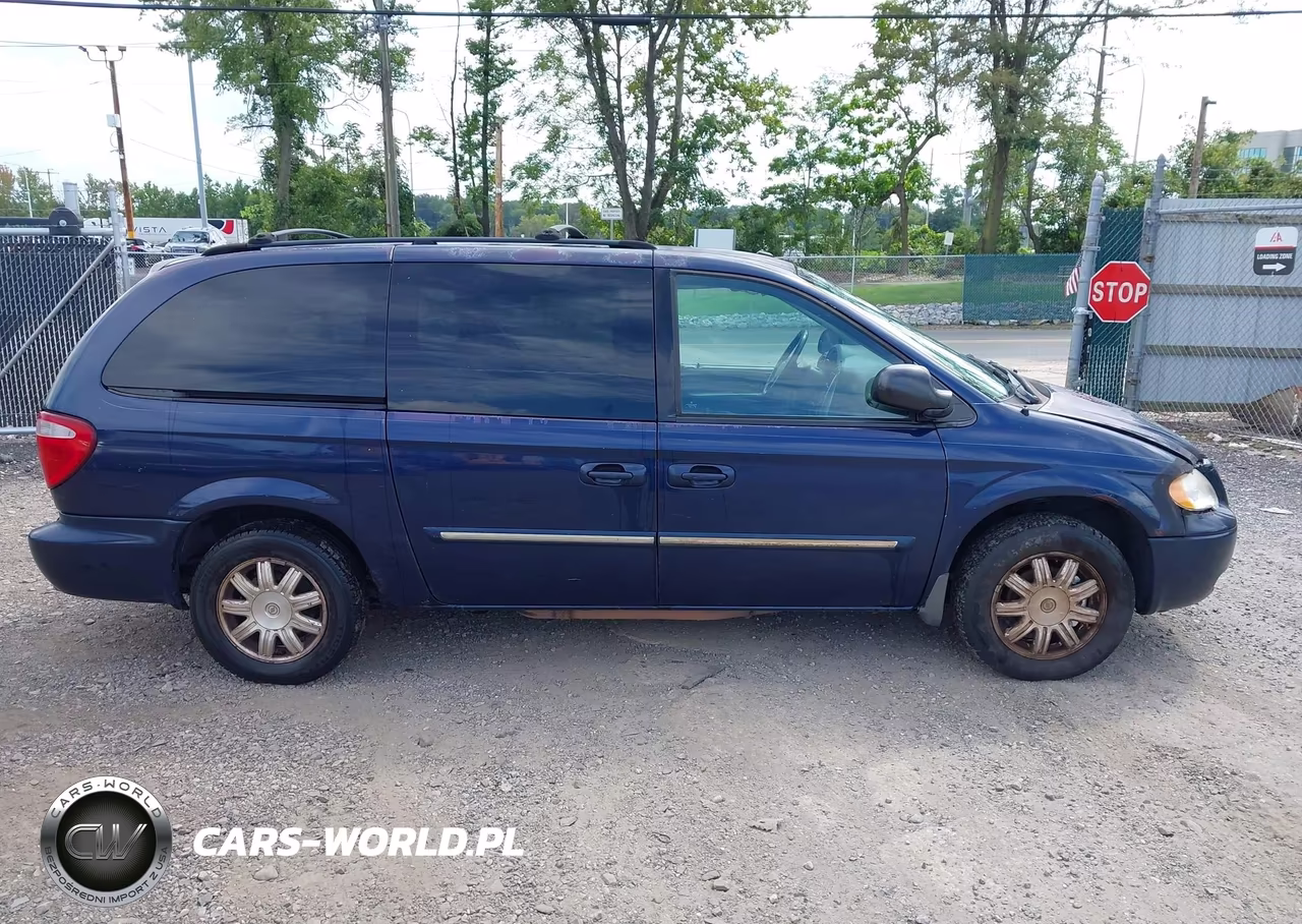 2006 Chrysler Town & Country Touring VIN:2A4GP54LX6R725304 - 13