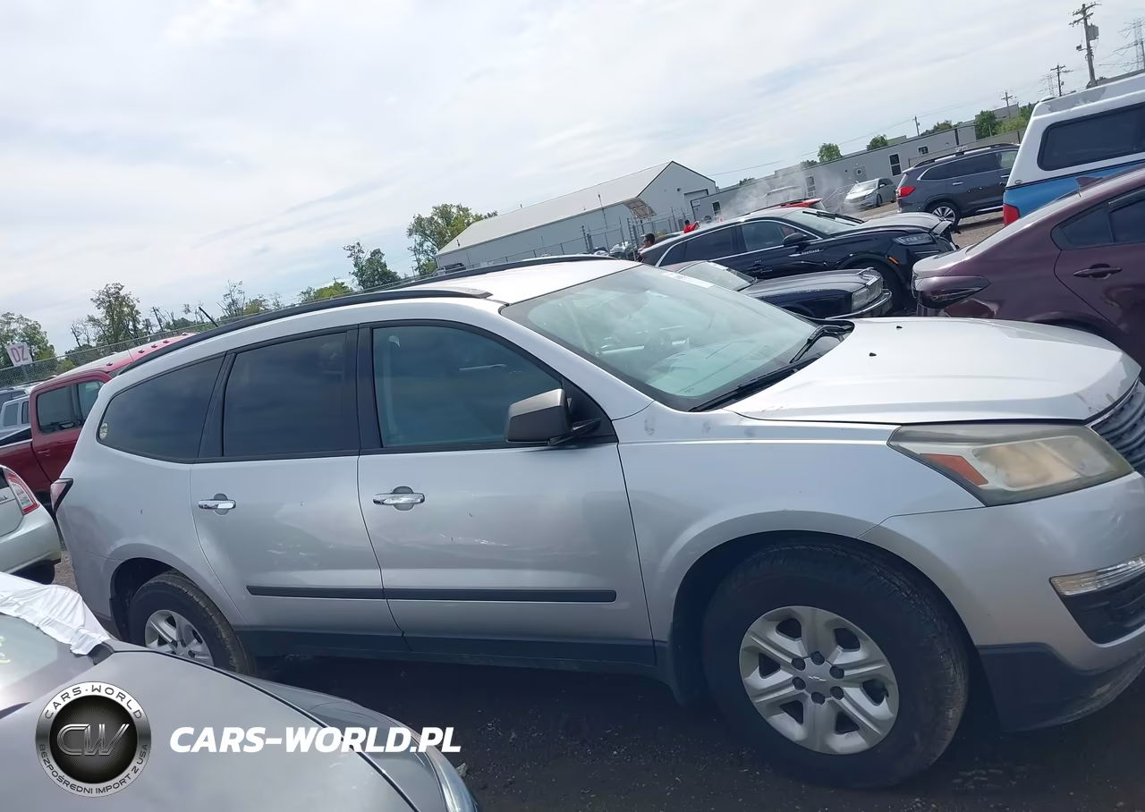 2015 Chevrolet Traverse Ls VIN:1GNKRFKDXFJ188098 - 13