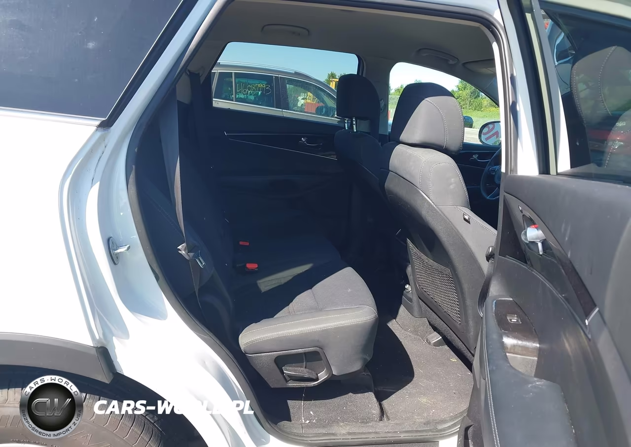 2017 Kia Sorento 2.4L Lx VIN:5XYPGDA35HG218869 - 8