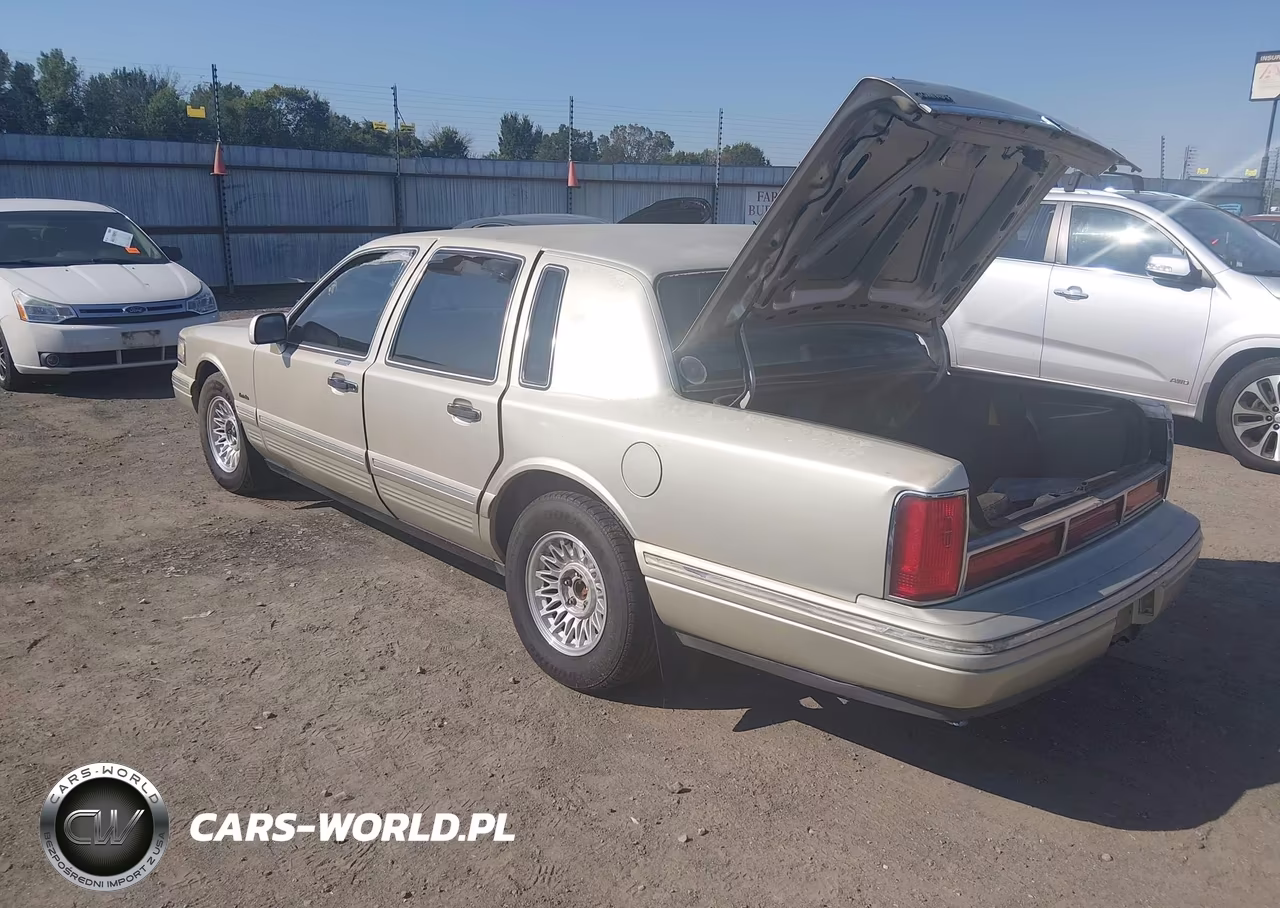 1997 Lincoln Town Car Executive VIN:1LNLM81W6VY756021 - 3