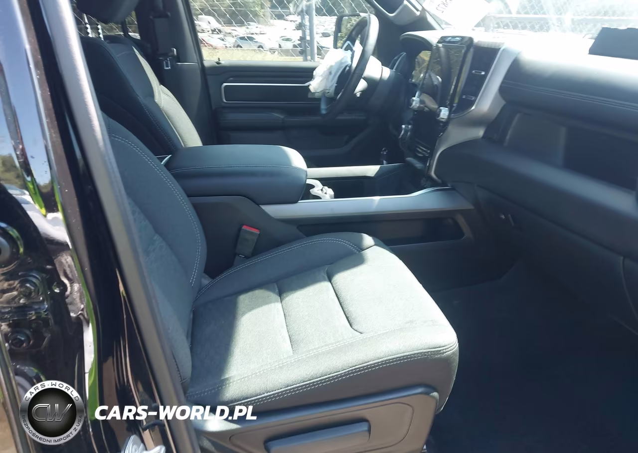 2025 Ram 1500 Big Horn 4X4 6'4 Box VIN:1C6SRFMP7SN507984 - 5