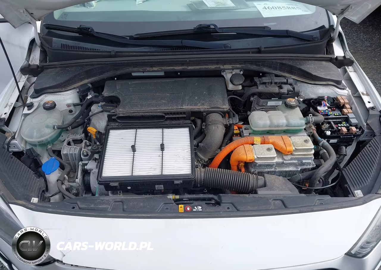 2020 Hyundai Ioniq Hybrid Blue VIN:KMHC65LCXLU219832 - 10