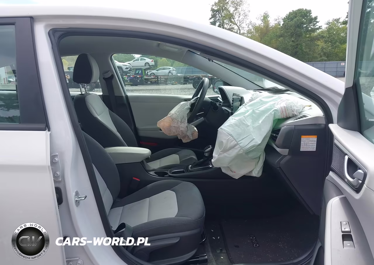 2020 Hyundai Ioniq Hybrid Blue VIN:KMHC65LCXLU219832 - 5