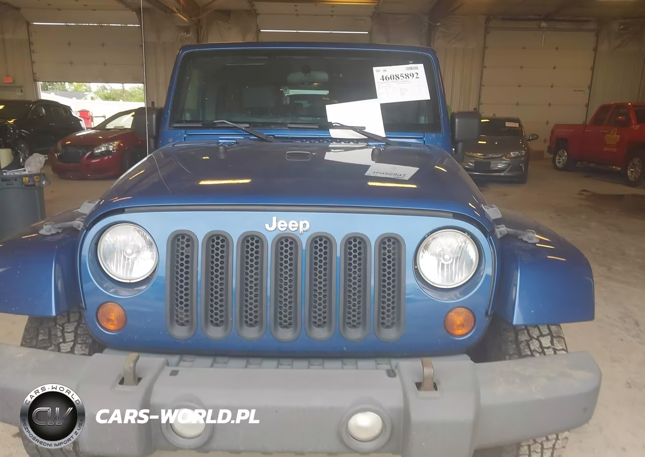 2010 Jeep Wrangler Unlimited Sport VIN:1J4BA3H15AL118060 - 11