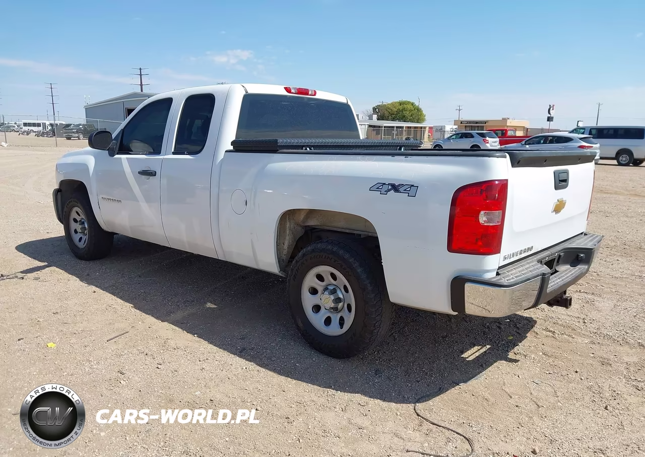 2013 Chevrolet Silverado 1500 Work Truck VIN:1GCRKPE73DZ172900 - 3