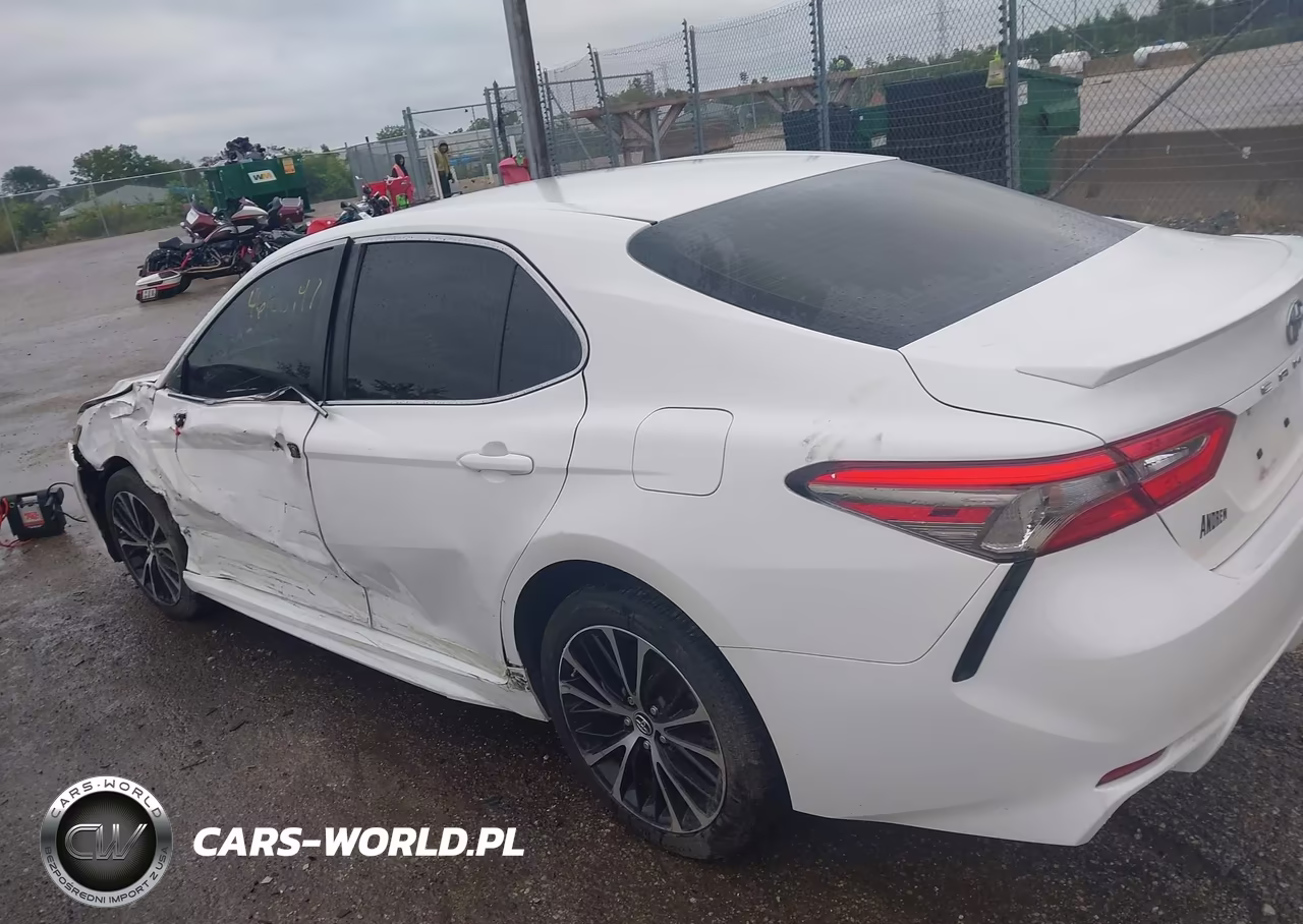 2018 Toyota Camry Se VIN:JTNB11HK6J3046798 - 3